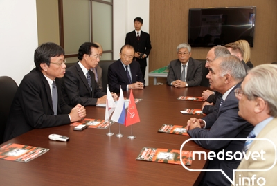 Встреча консула Японии в Санкт-Петербурге г-на Итиро Кавабата и ректора СПбМАПО Отари Гивиевича Хурцилавы